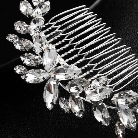 The Half Moon Crystal Hair Comb - Picture 5 of 5